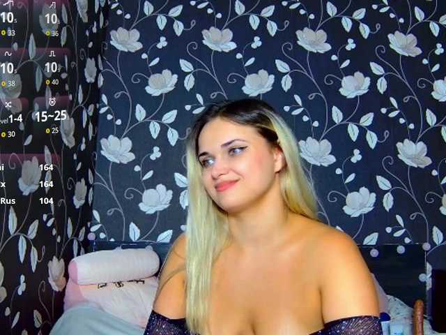 Mirabella333 live cam on BongaCams