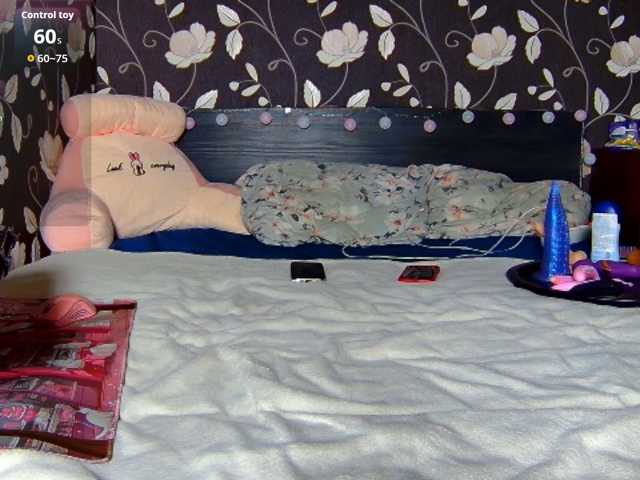 Mirabella333 live cam on BongaCams