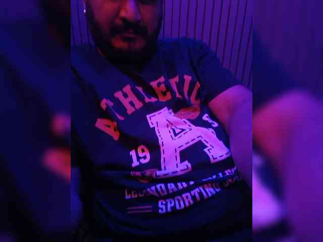 Vinky05 Live Webcam on BongaCams