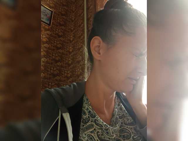 Erine9900 live cam on BongaCams