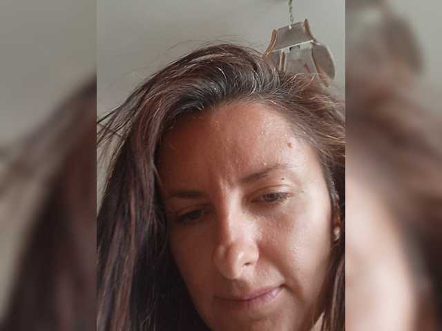 Erine9900 live cam on BongaCams