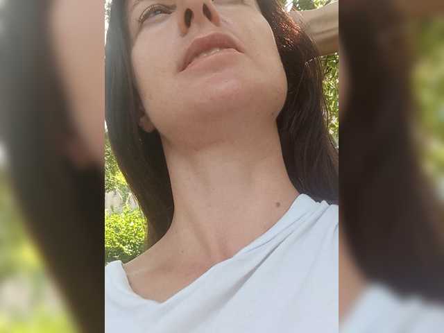 Erine9900 live cam on BongaCams