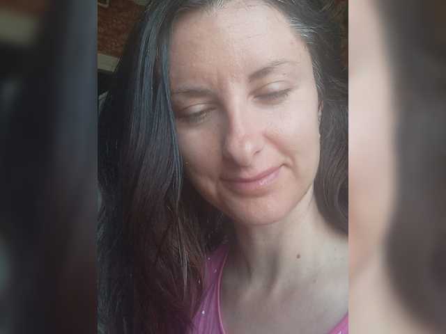 Erine9900 Live Cam on BongaCams