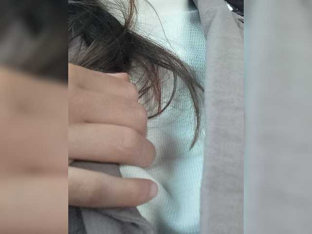Erine9900 live webcam show