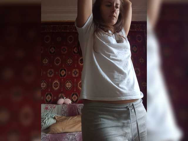 Erine9900 live cam on BongaCams