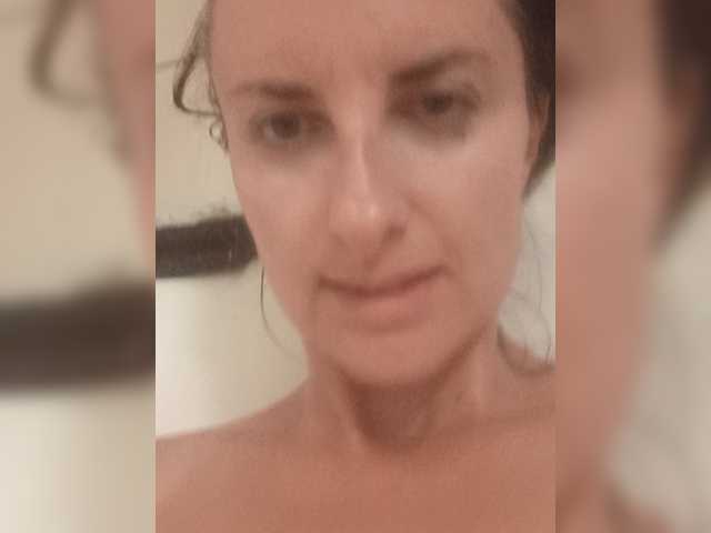 Erine9900 live cam on BongaCams