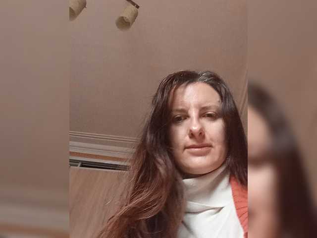 Erine9900 live cam on BongaCams