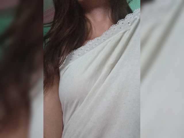 Erine9900 live cam on BongaCams