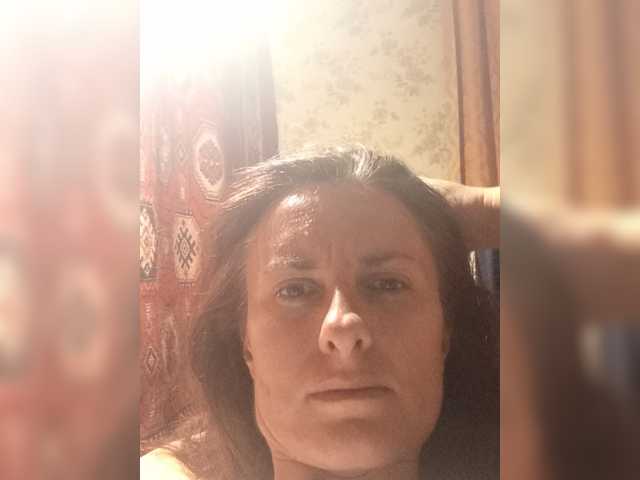Erine9900 live cam on BongaCams