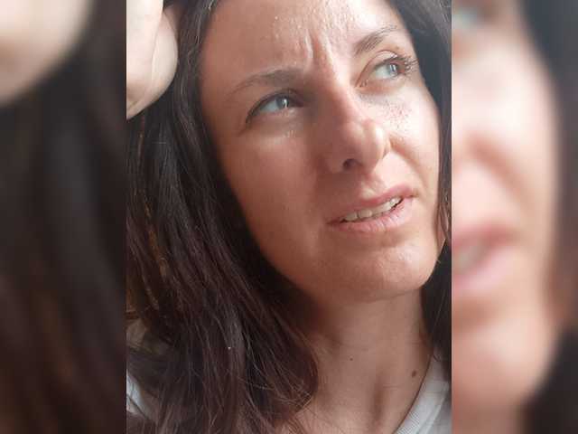 Erine9900 live cam on BongaCams