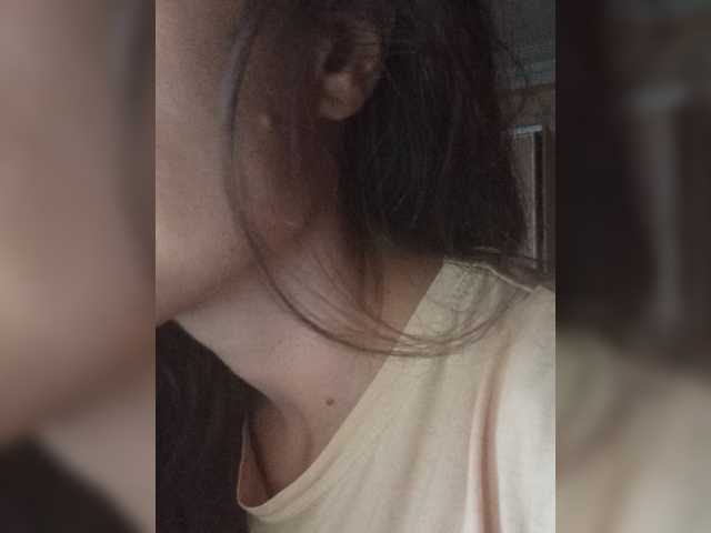 Erine9900 live cam on BongaCams