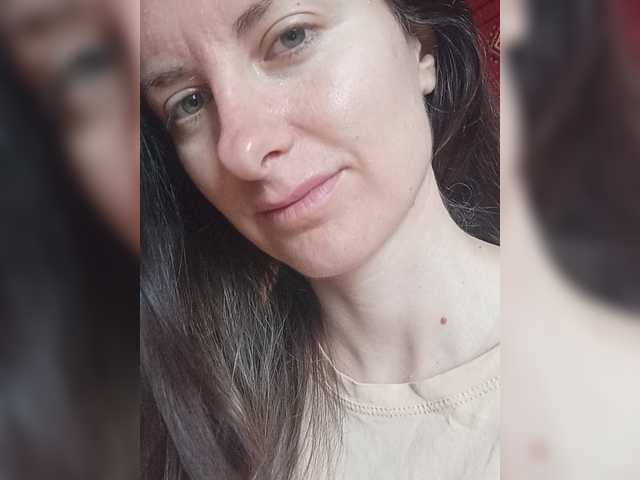 Erine9900 live cam on BongaCams