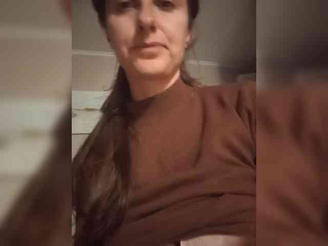 Erine9900's webcam live show