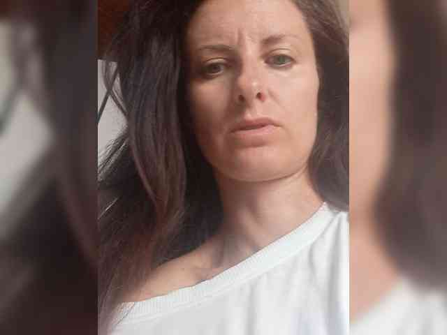 Erine9900 Sex Cam Show