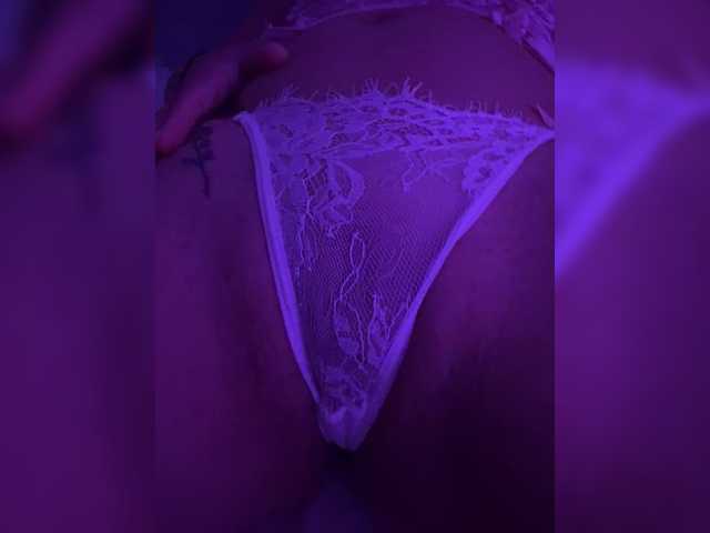 Malelicious live webcam show