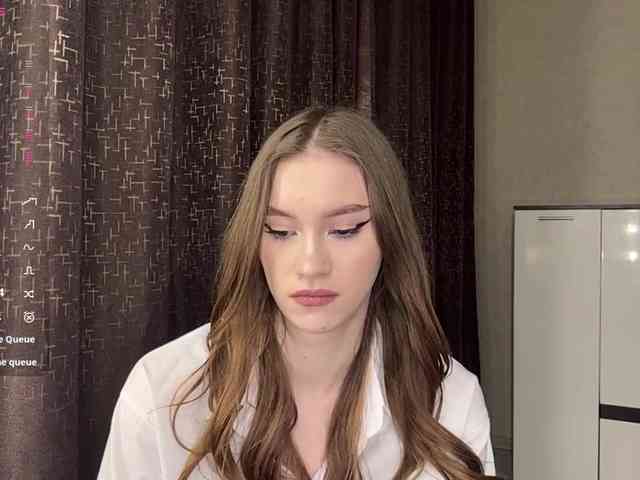 Модель: LovestTrisha