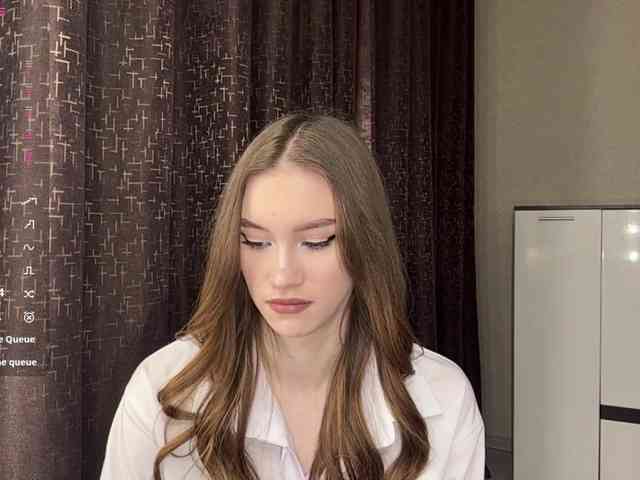 Модель: LovestTrisha