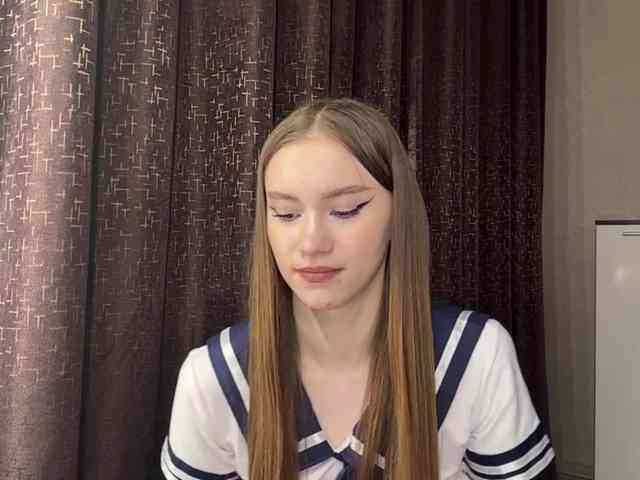 LovestTrisha webcam