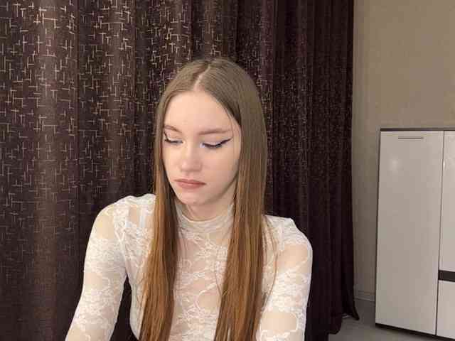 Модель: LovestTrisha