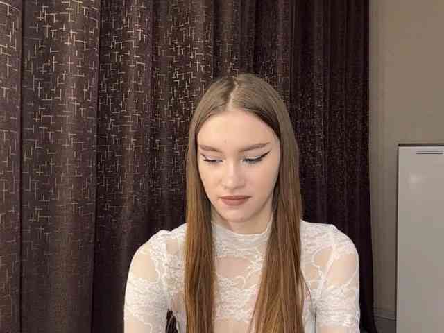 Модель: LovestTrisha