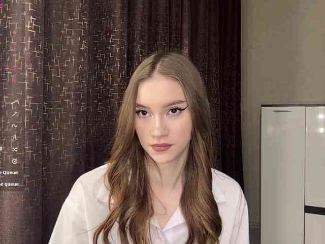 Модель: LovestTrisha