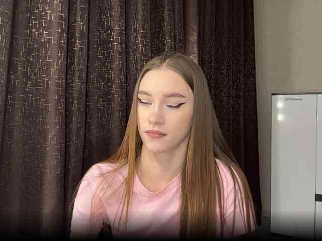 Модель: LovestTrisha