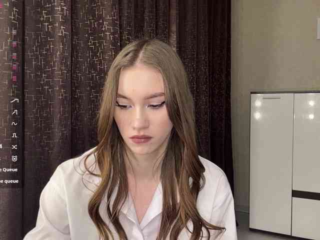 Модель: LovestTrisha