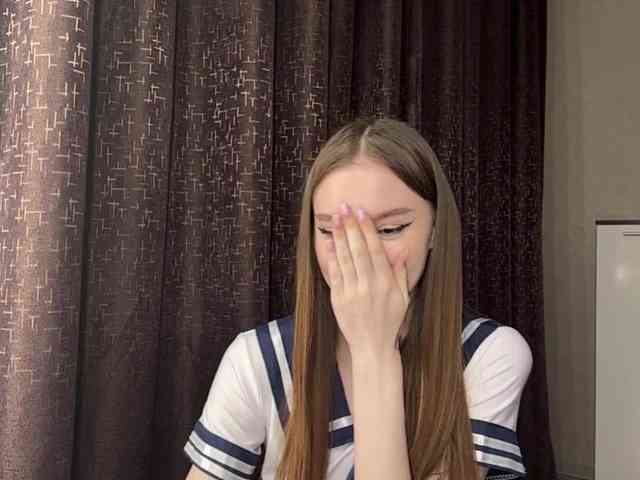 LovestTrisha webcam