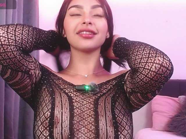 MelaniieJ01 live cam on BongaCams
