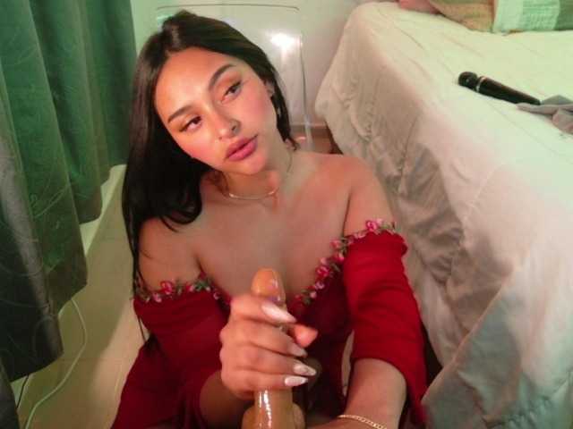 MelaniieJ01 live cam preview