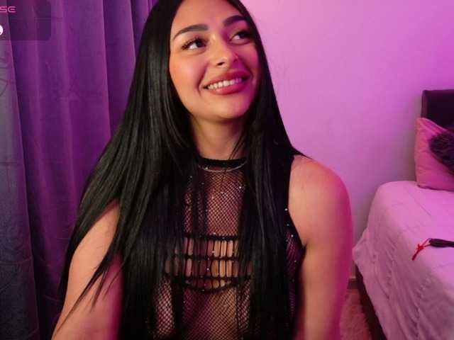 MelaniieJ01 live cam on BongaCams
