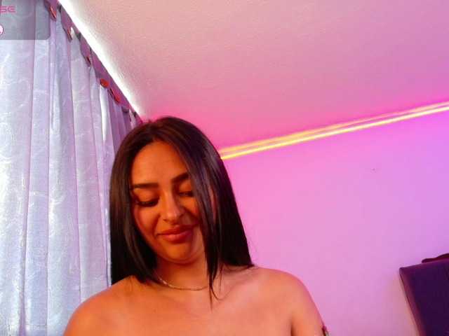MelaniieJ01 live cam on BongaCams