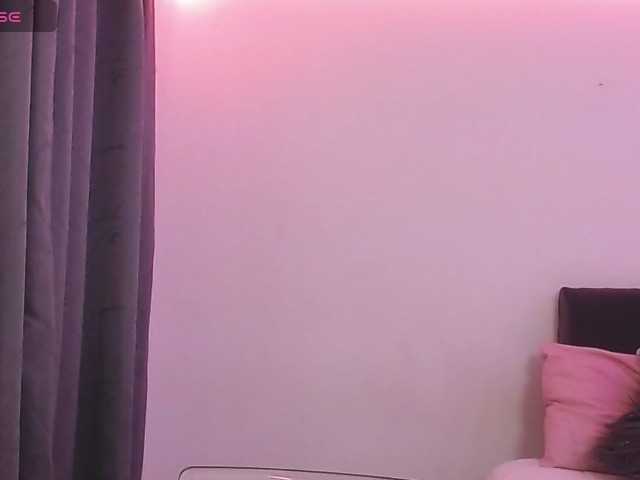 MelaniieJ01 live cam on BongaCams