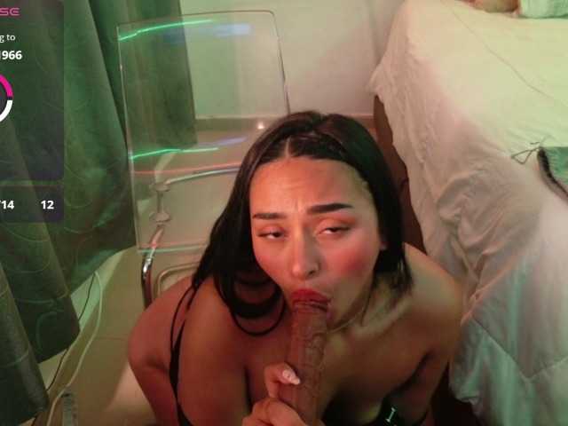 MelaniieJ01 live cam preview