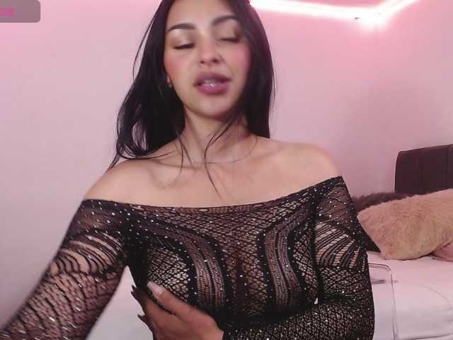MelaniieJ01 live cam on BongaCams