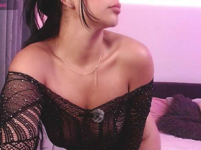 MelaniieJ01 live cam on BongaCams