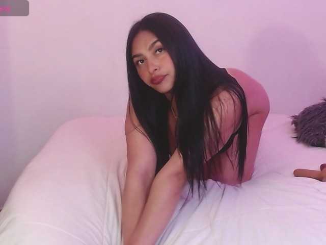 MelaniieJ01 live cam on BongaCams