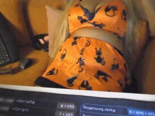 JulieJoe live cam on BongaCams