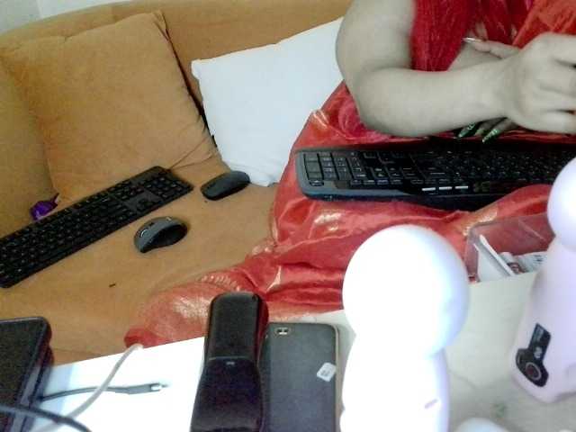 JulieJoe live cam on BongaCams