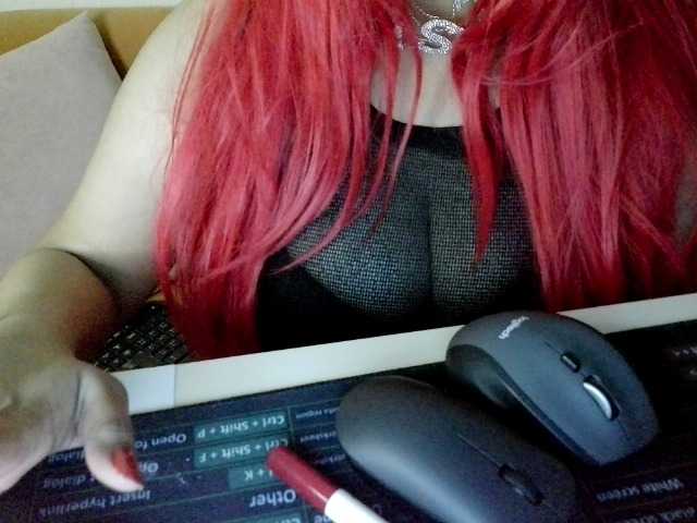 JulieJoe live cam on BongaCams