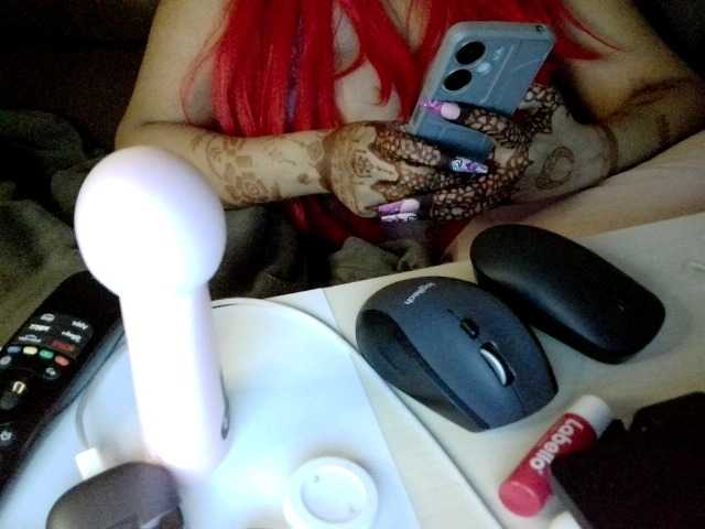 JulieJoe live cam on BongaCams