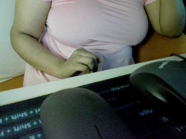 JulieJoe live cam on BongaCams