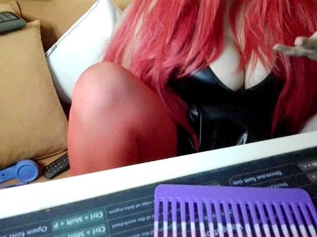 JulieJoe live cam on BongaCams