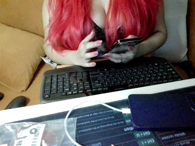 JulieJoe live cam on BongaCams