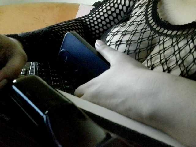 JulieJoe live cam on BongaCams