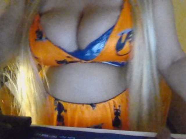 JulieJoe live cam on BongaCams