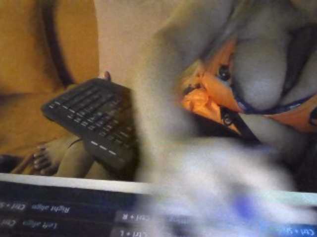 JulieJoe live cam on BongaCams