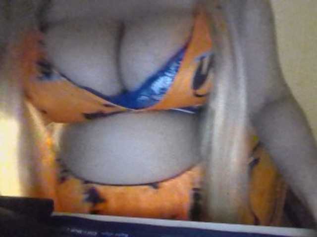JulieJoe live cam on BongaCams