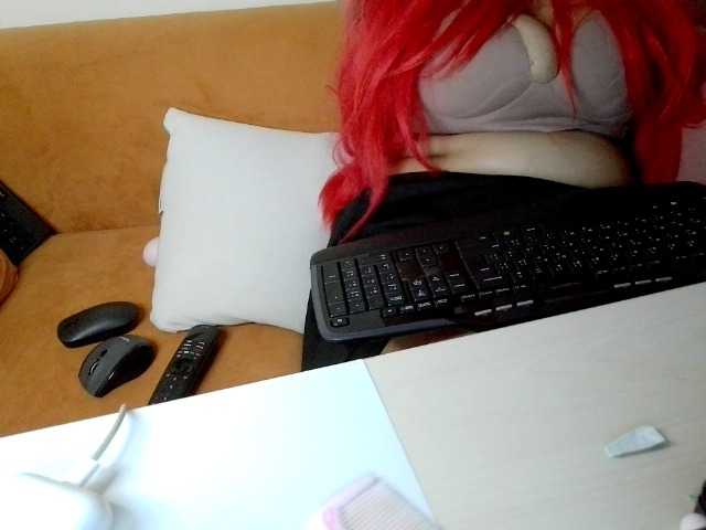 JulieJoe live cam on BongaCams