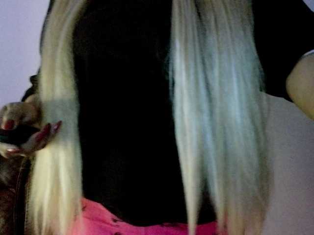 JulieJoe live cam on BongaCams